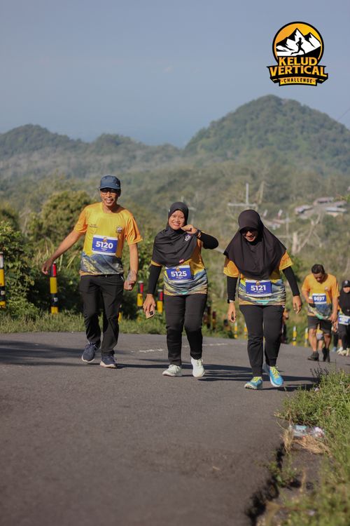 Race photo from Kelud Vertical Challenge 2024