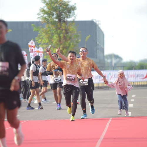 Race photo from KEDIRI HALF MARATHON 2026