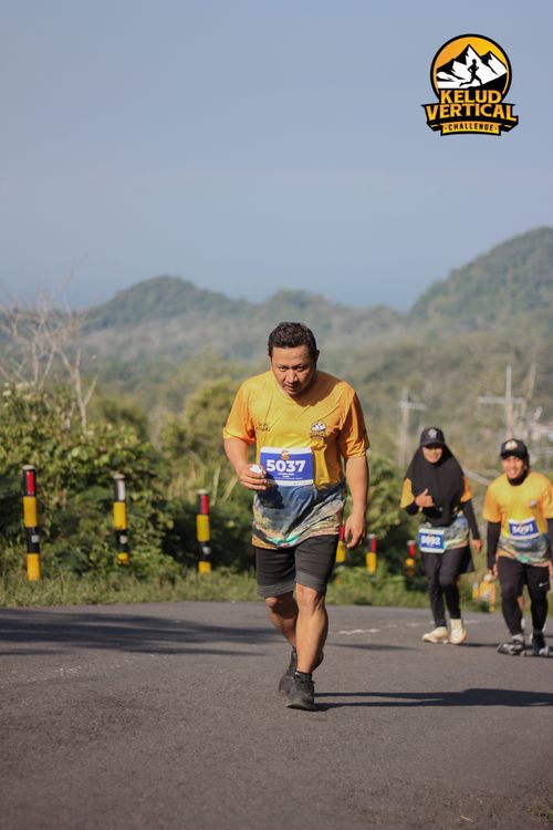 Race photo from Kelud Vertical Challenge 2024