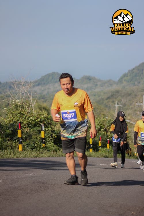 Race photo from Kelud Vertical Challenge 2024