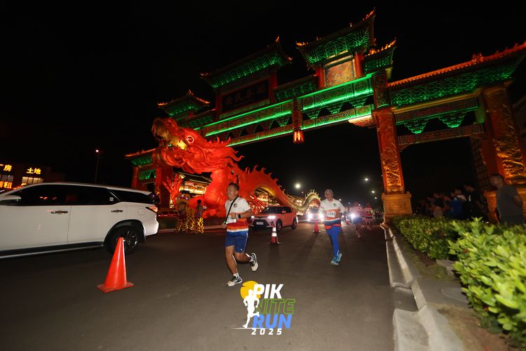 Race photo from PIK NITE RUN 2025
