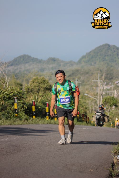 Race photo from Kelud Vertical Challenge 2024