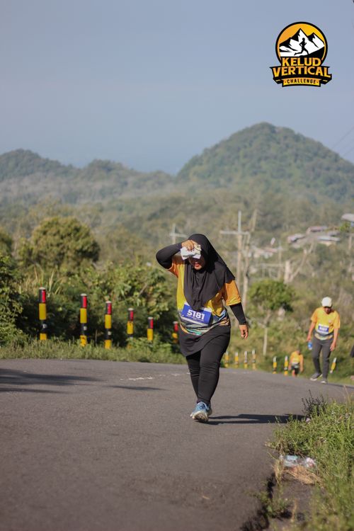 Race photo from Kelud Vertical Challenge 2024