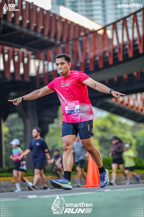 Race photo from Smartfren Run 2025 