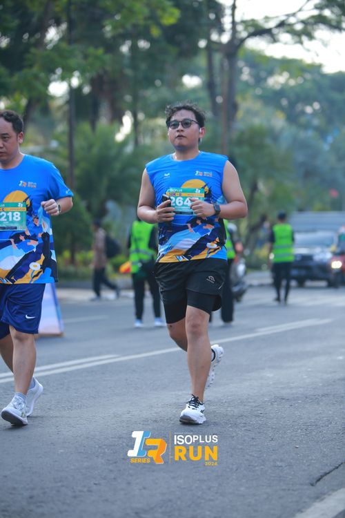Race photo from Isoplus Run 2024 Surabaya