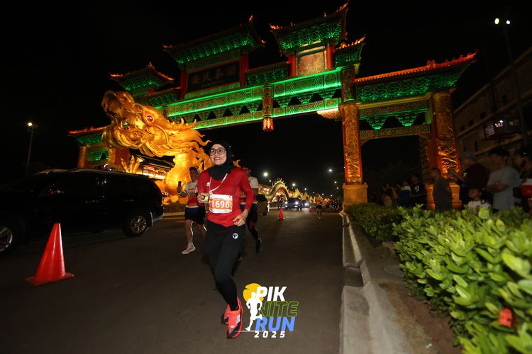 Race photo from PIK NITE RUN 2025