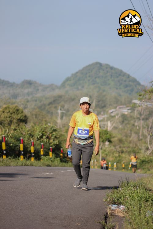 Race photo from Kelud Vertical Challenge 2024
