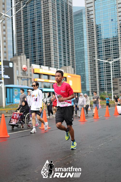 Race photo from Smartfren Run 2024