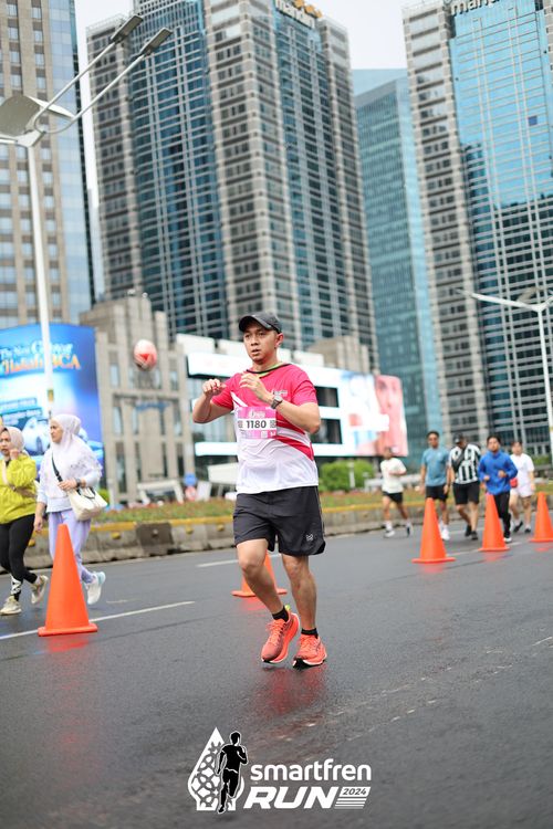 Race photo from Smartfren Run 2024