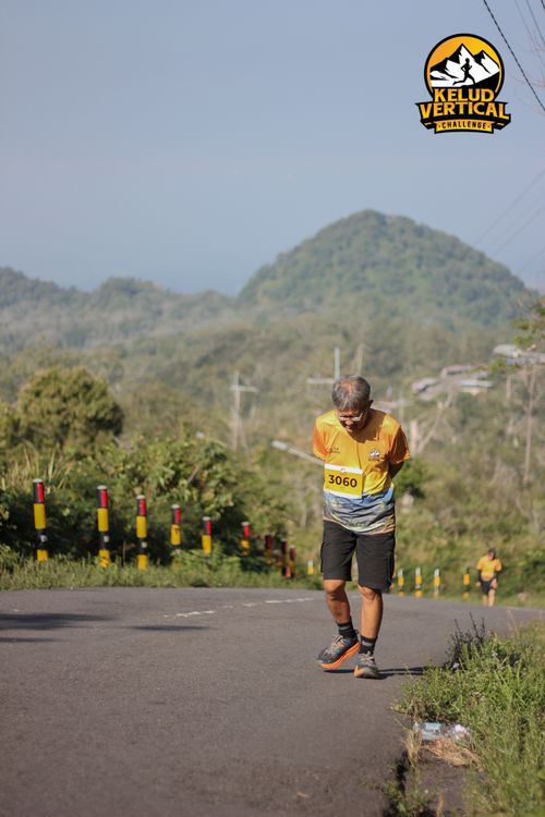 Race photo from Kelud Vertical Challenge 2024