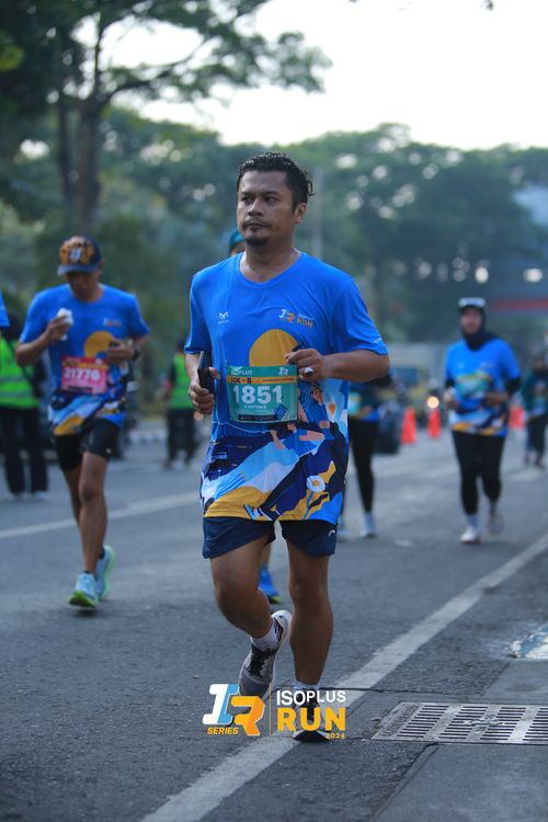Race photo from Isoplus Run 2024 Surabaya