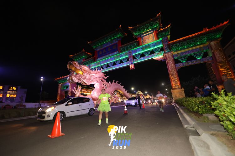 Race photo from PIK NITE RUN 2025