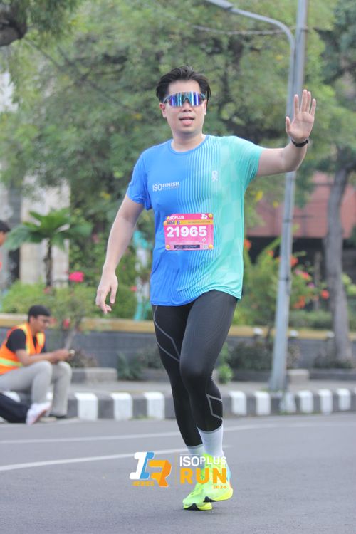 Race photo from Isoplus Run 2024 Surabaya
