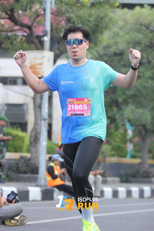 Race photo from Isoplus Run 2024 Surabaya
