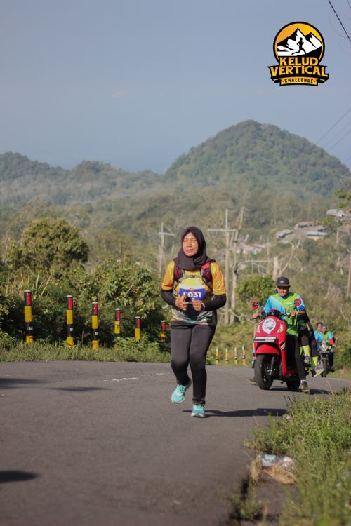 Race photo from Kelud Vertical Challenge 2024