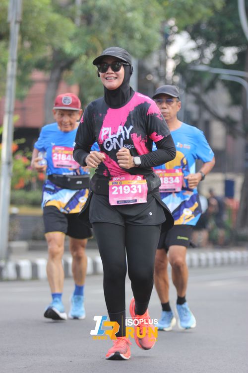 Race photo from Isoplus Run 2024 Surabaya