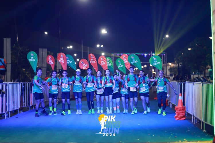 Race photo from PIK NITE RUN 2025