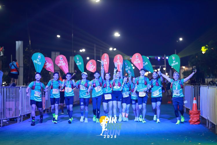 Race photo from PIK NITE RUN 2025