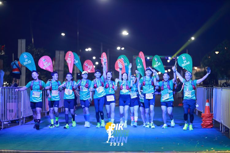 Race photo from PIK NITE RUN 2025