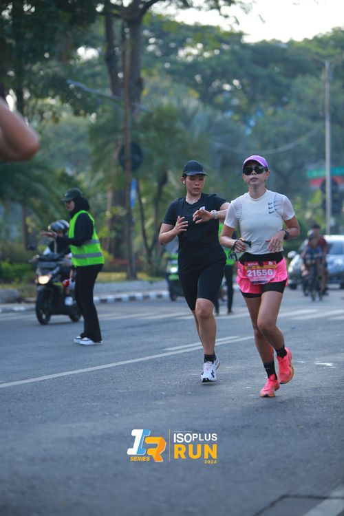 Race photo from Isoplus Run 2024 Surabaya