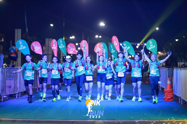 Race photo from PIK NITE RUN 2025