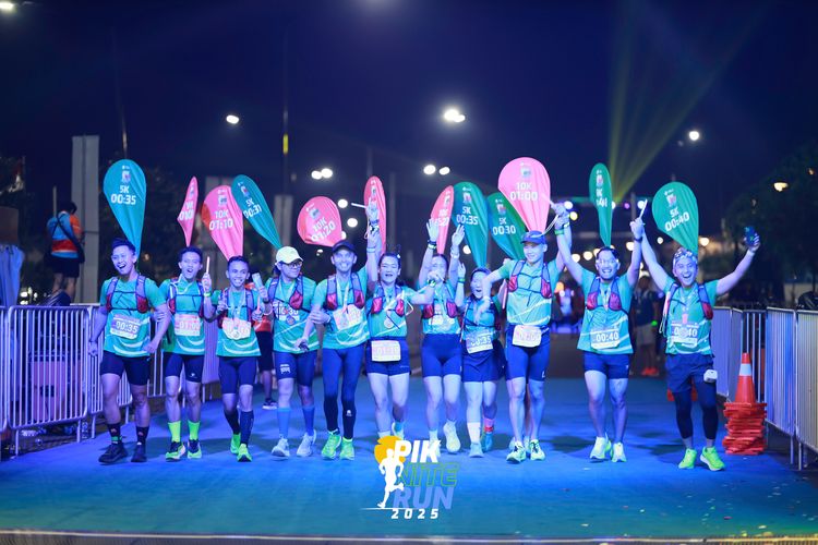 Race photo from PIK NITE RUN 2025
