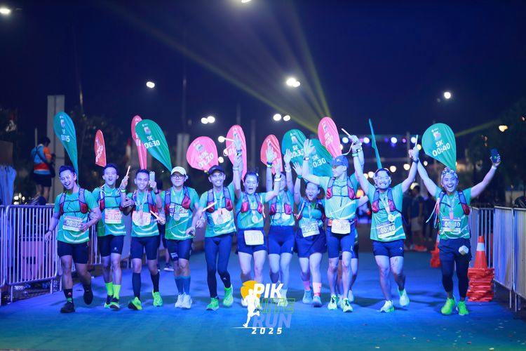 Race photo from PIK NITE RUN 2025