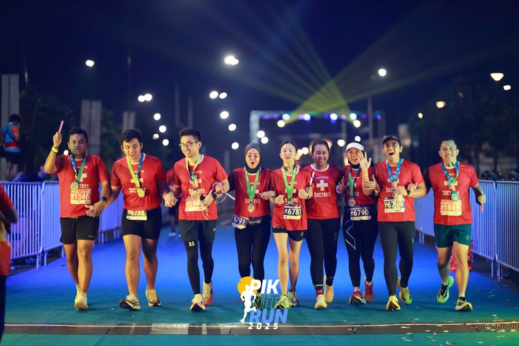 Race photo from PIK NITE RUN 2025