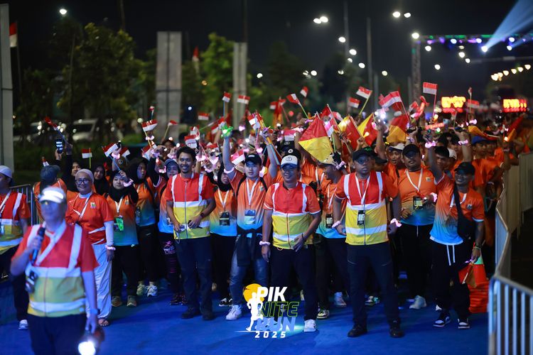 Race photo from PIK NITE RUN 2025