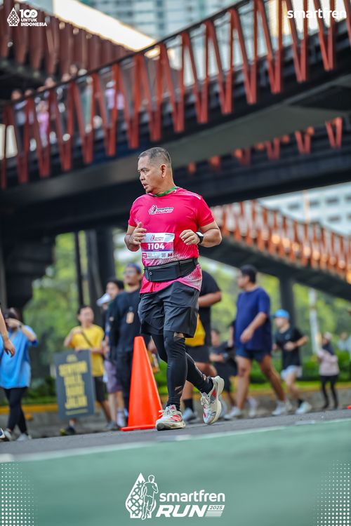 Race photo from Smartfren Run 2025 