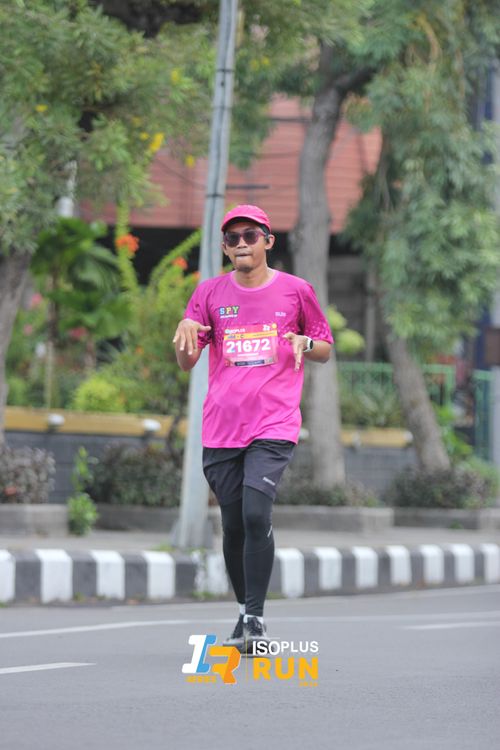 Race photo from Isoplus Run 2024 Surabaya