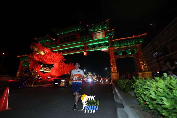 Race photo from PIK NITE RUN 2025