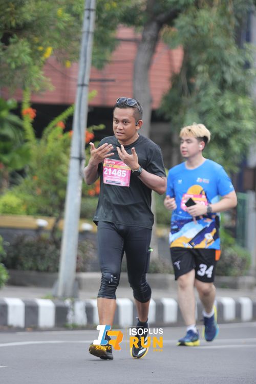 Race photo from Isoplus Run 2024 Surabaya