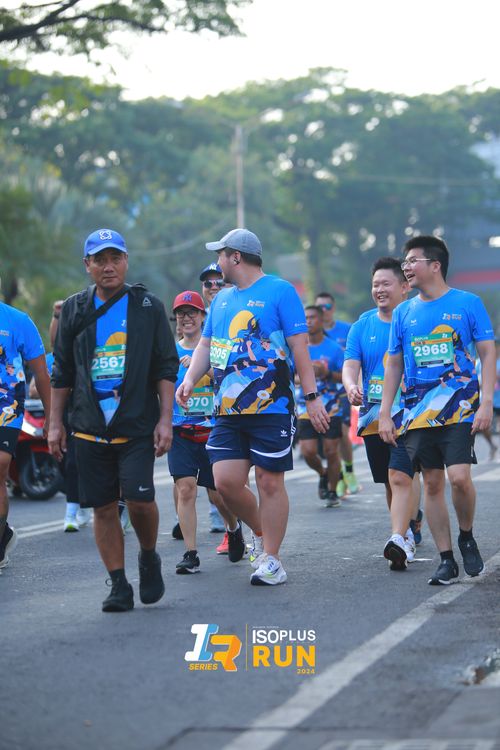 Race photo from Isoplus Run 2024 Surabaya