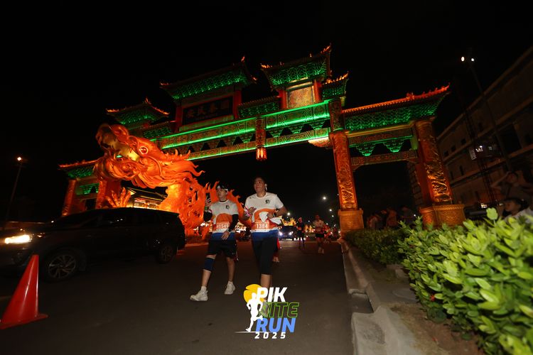 Race photo from PIK NITE RUN 2025