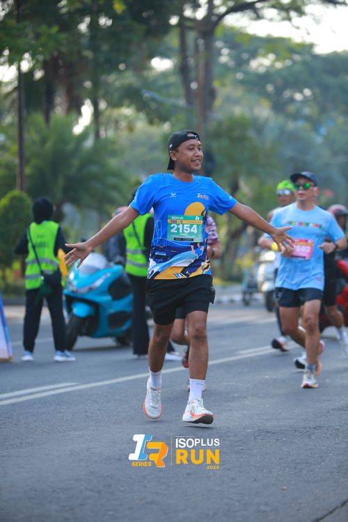 Race photo from Isoplus Run 2024 Surabaya