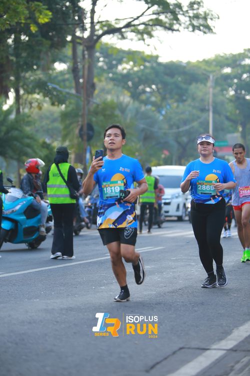 Race photo from Isoplus Run 2024 Surabaya