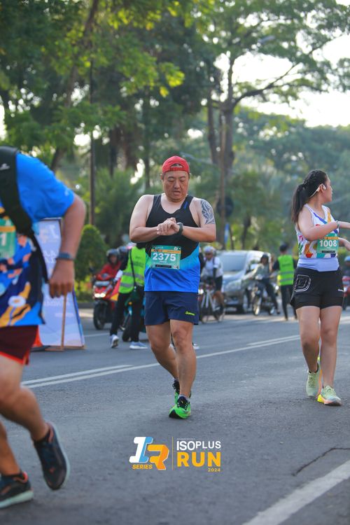 Race photo from Isoplus Run 2024 Surabaya