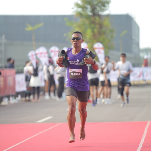 Race photo from KEDIRI HALF MARATHON 2026