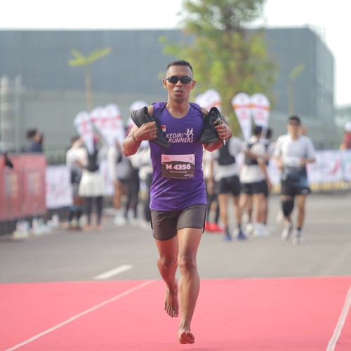 Race photo from KEDIRI HALF MARATHON 2026