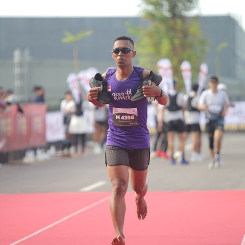 Race photo from KEDIRI HALF MARATHON 2026
