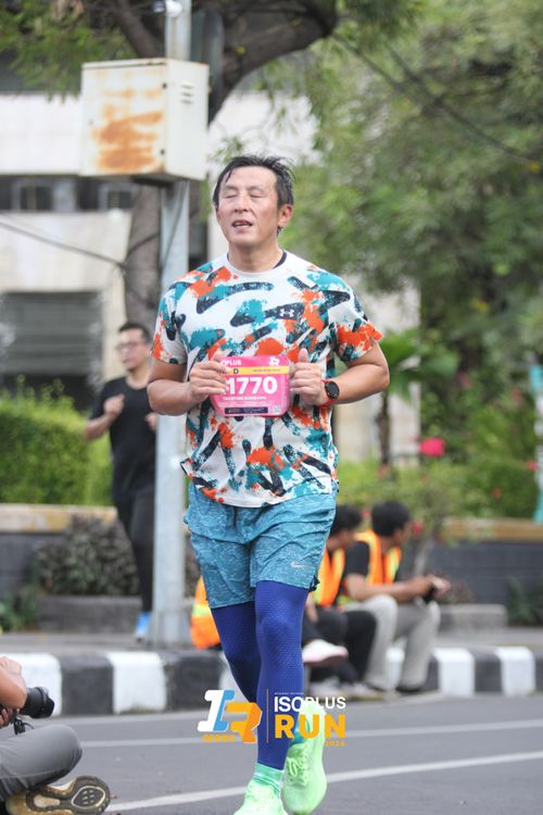 Race photo from Isoplus Run 2024 Surabaya