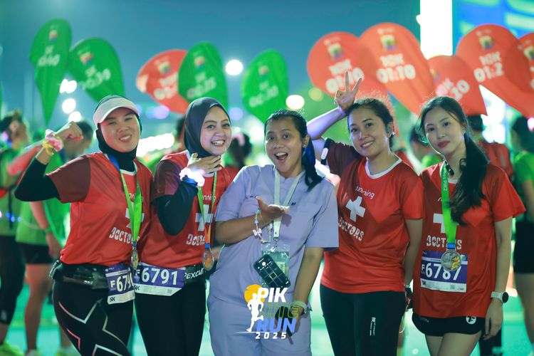 Race photo from PIK NITE RUN 2025