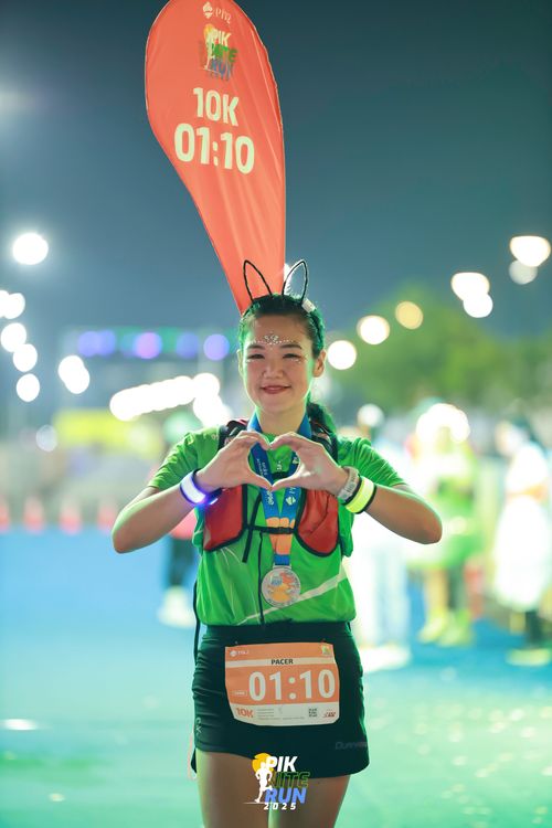Race photo from PIK NITE RUN 2025