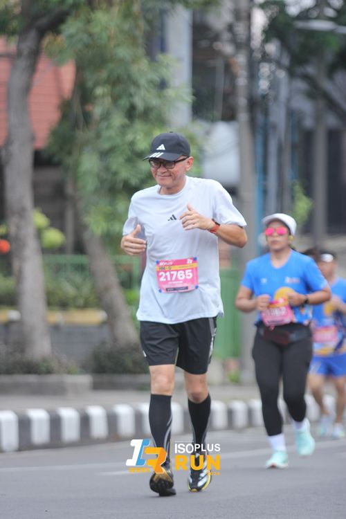 Race photo from Isoplus Run 2024 Surabaya