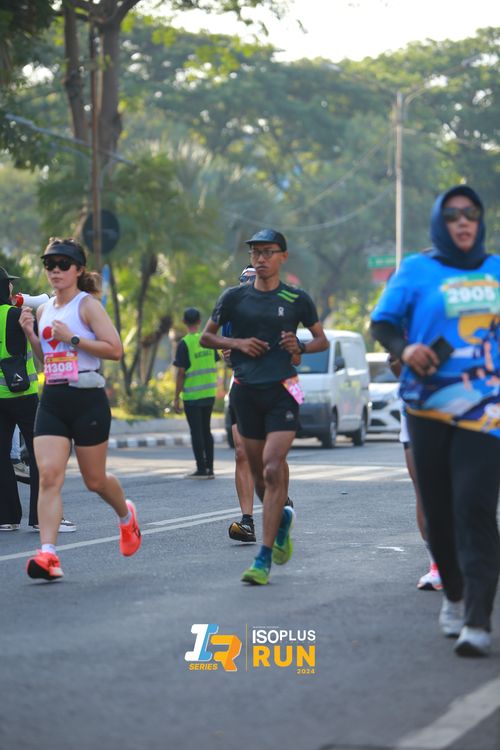 Race photo from Isoplus Run 2024 Surabaya