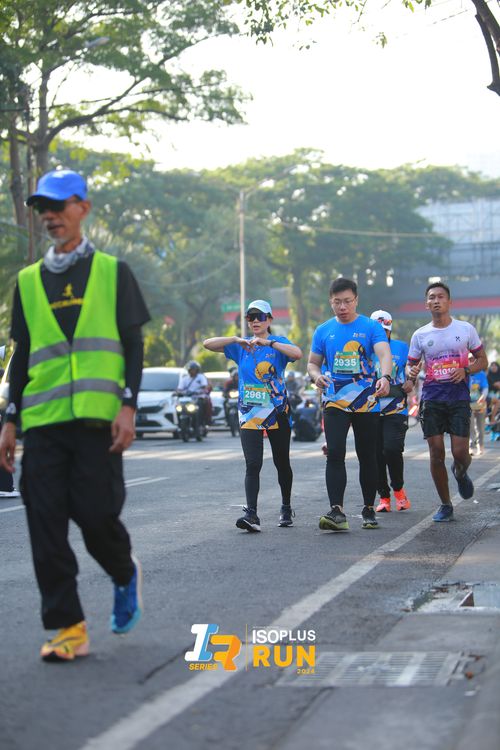 Race photo from Isoplus Run 2024 Surabaya