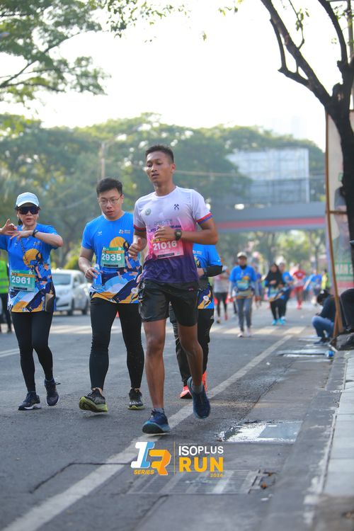 Race photo from Isoplus Run 2024 Surabaya