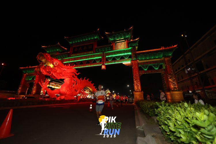 Race photo from PIK NITE RUN 2025
