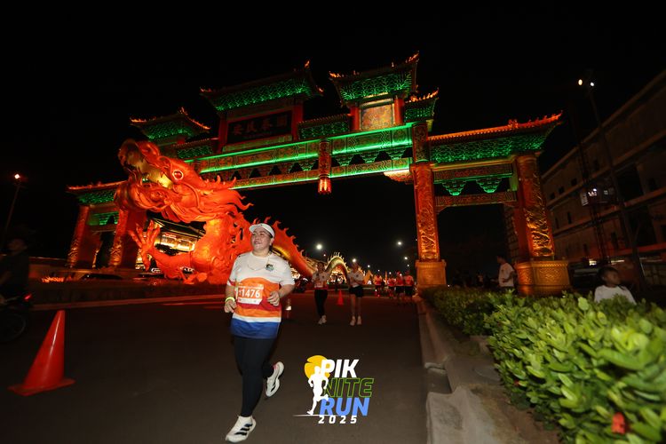 Race photo from PIK NITE RUN 2025